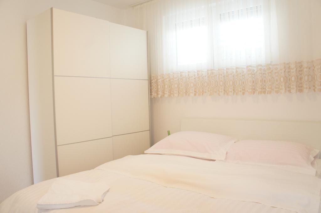 Apartments Zara Rum bild