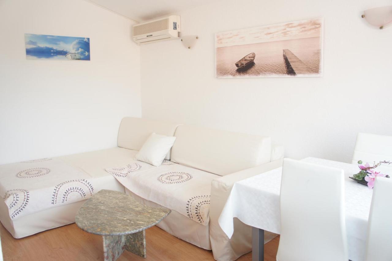 Apartments Zara Rum bild