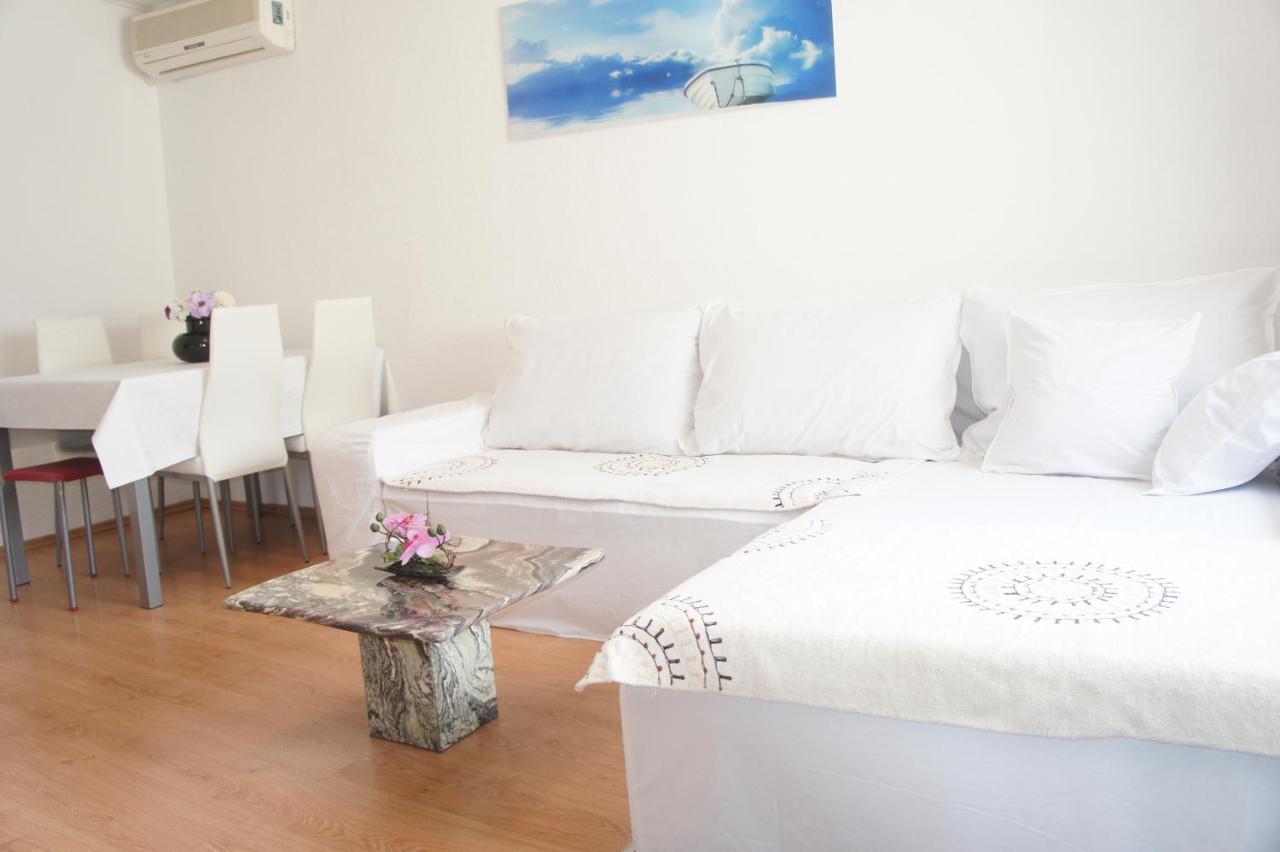 Apartments Zara Rum bild